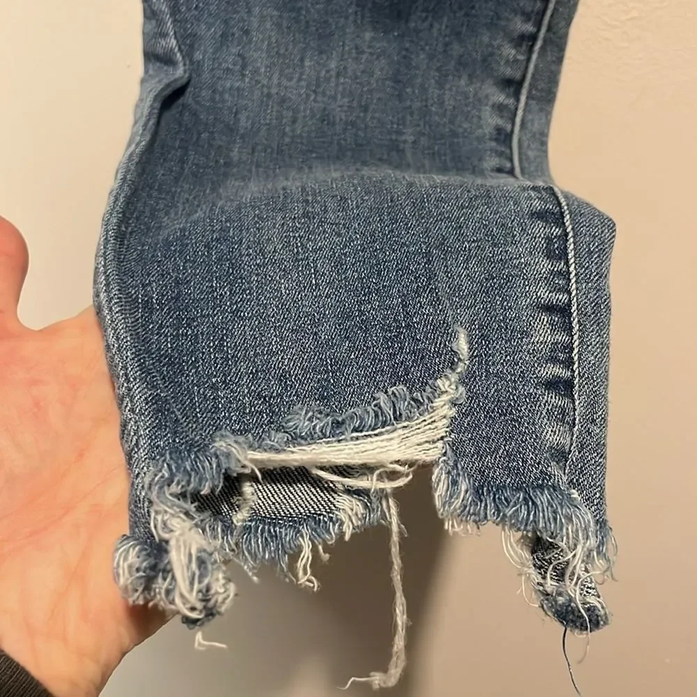 J Brand- Alana High-Rise Crop Ankle Jeans in Fix Up Destruct Wash- Size 26
